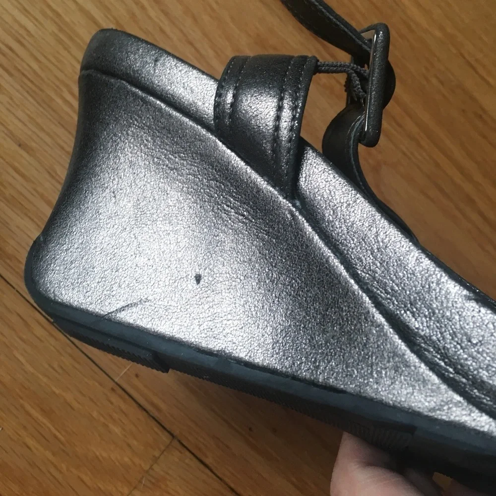 Kenneth Cole Reaction Sandals